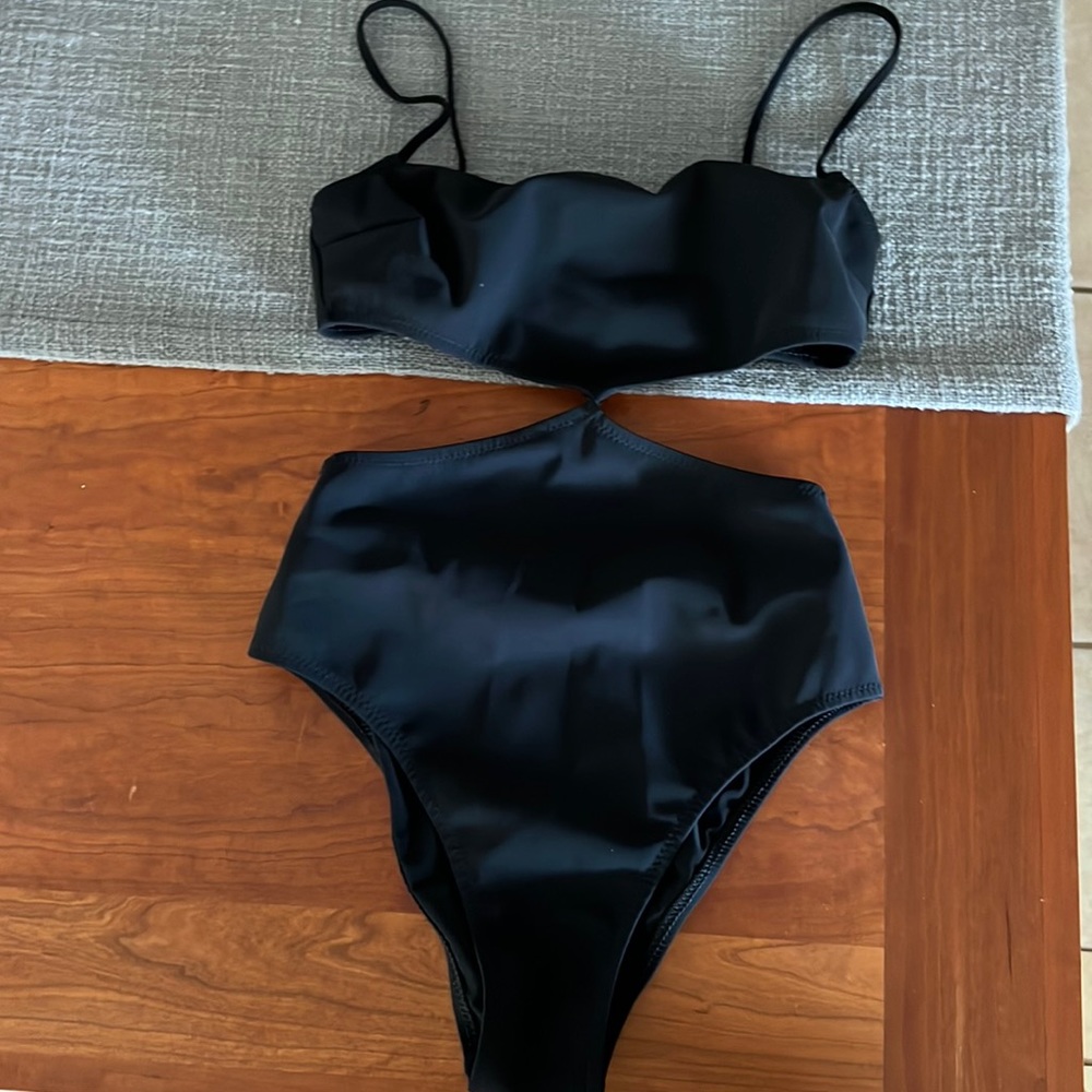 Love this swimsuit! So flattering